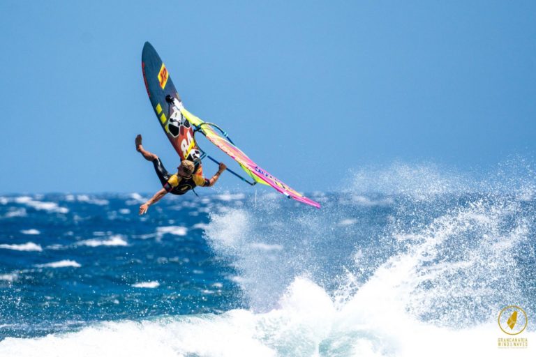 Los mejores spots de Windsurf y Kitesurf en Fuerteventura