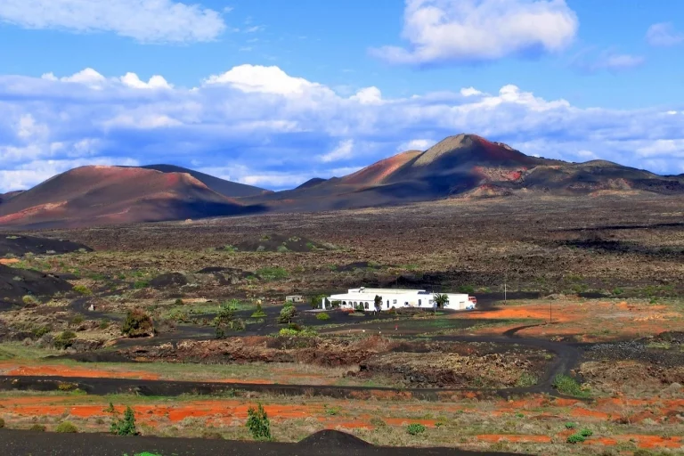 La Geria, el paisaje de Lanzarote que despertará tus sentidos